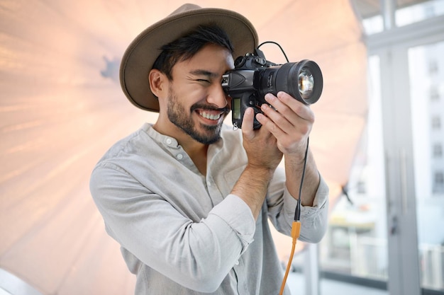 Photographers rental in Creative and media professionals category